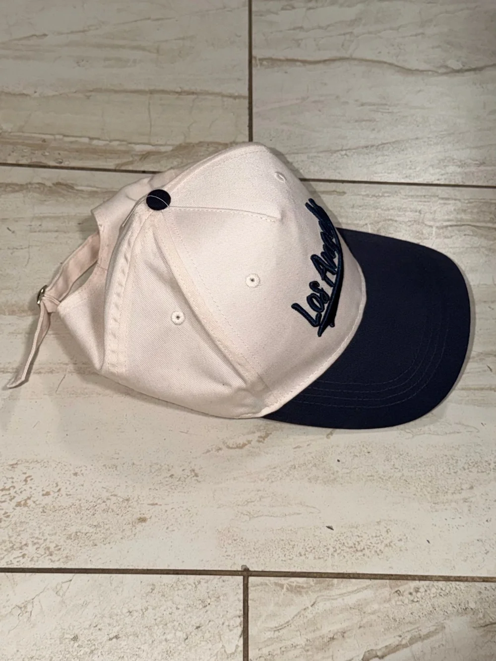 Los Angeles Script Baseball Cap - Off White & Navy